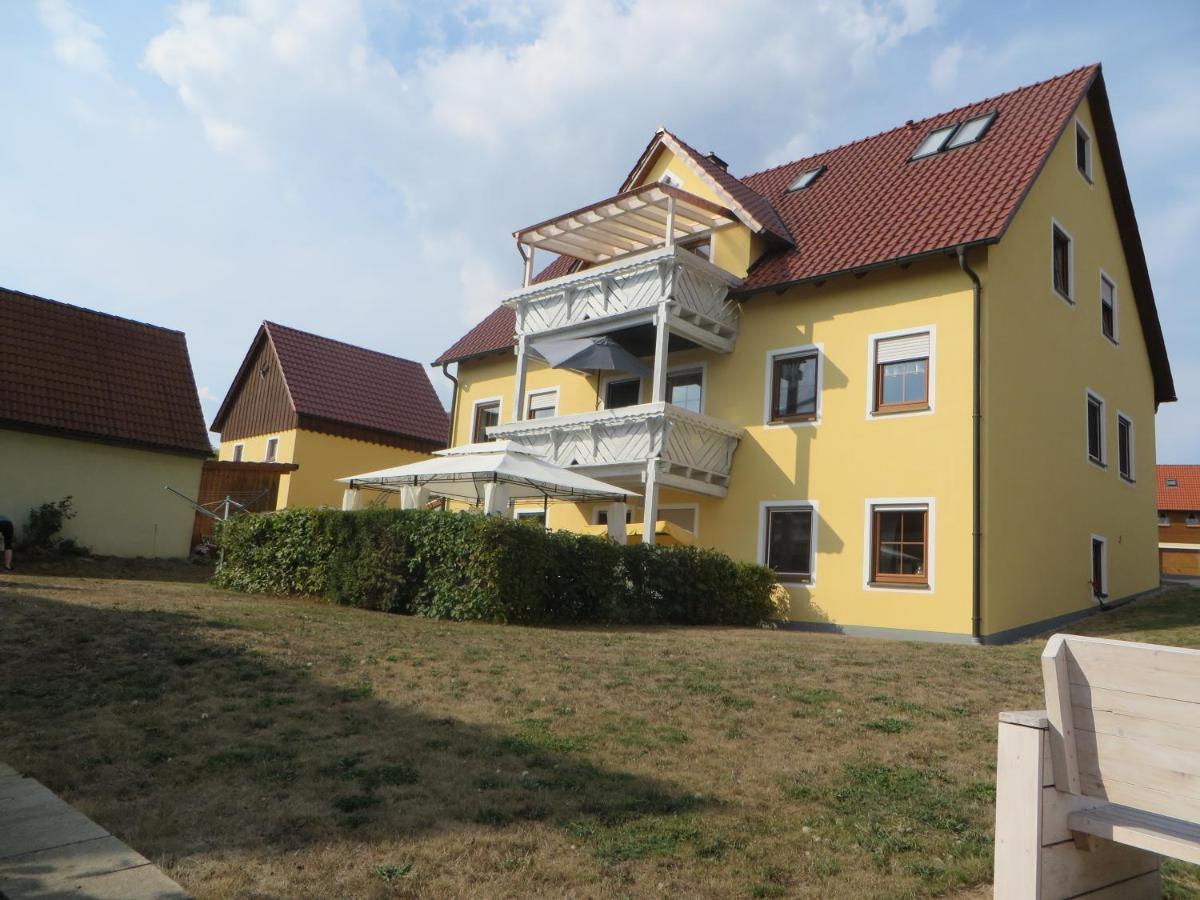 Pension-Gaestehaus Kueblboeck Neualbenreuth Exterior photo